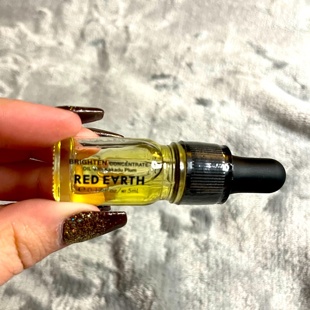 ⭐️NWOB⭐️ Red Earth Brighten Concentrate Oil